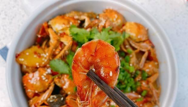 黑暗料理王番茄螃蟹豆腐煲皇冠配方菜谱图鉴（玩转黑暗料理，解锁惊艳美味！）
